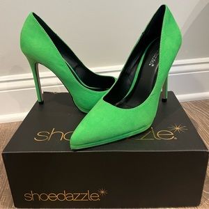 Shoedazzel pumps